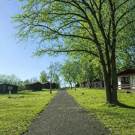 キャンプ場 Autocamp Kosmonosy Mladá Boleslav